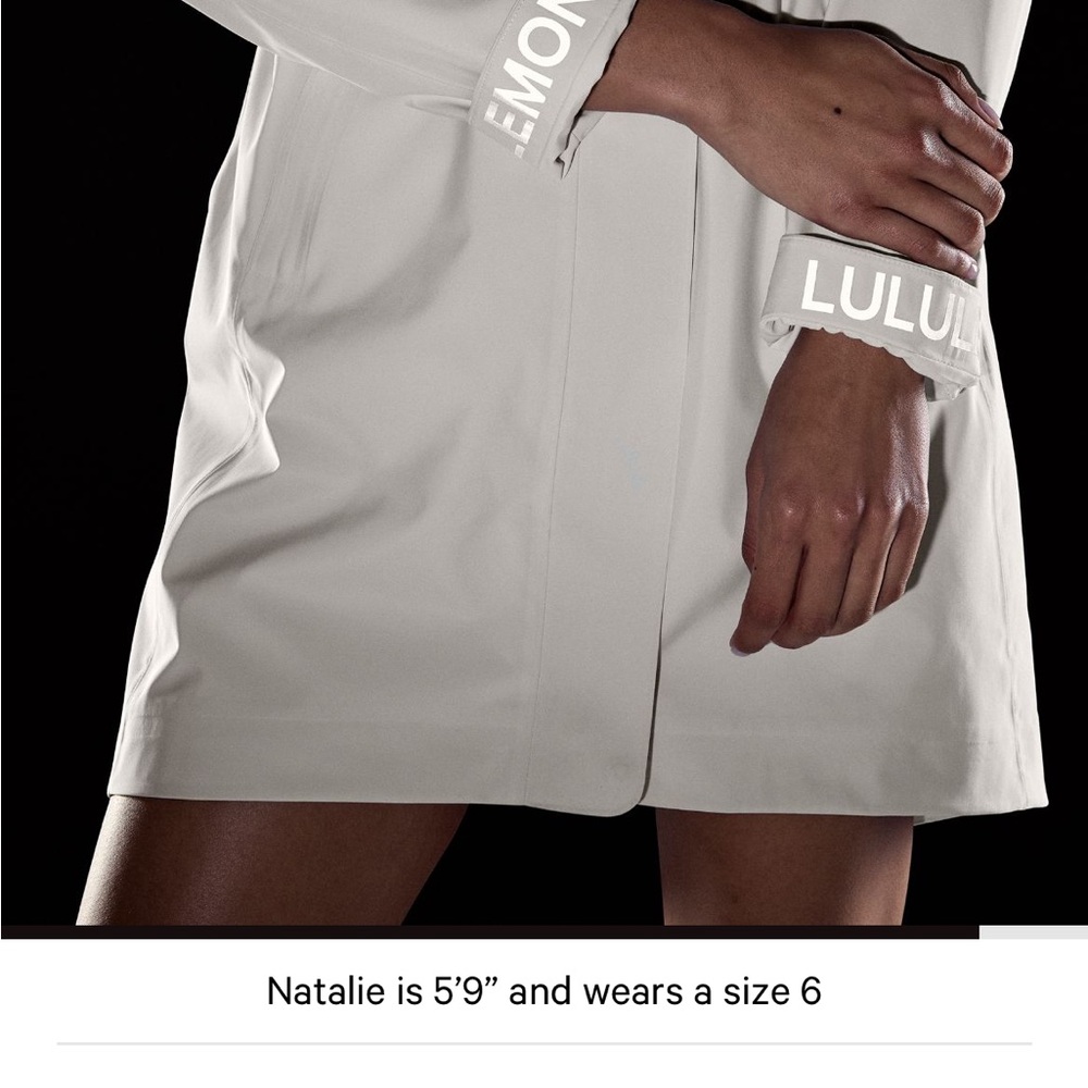 Lululemon Rain Rebel Jacket NWT size 12 - Picture 3 of 9